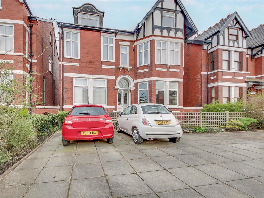 1 bed flat for sale in Leyland Road, Southport PR9, £100,000 Zoopla