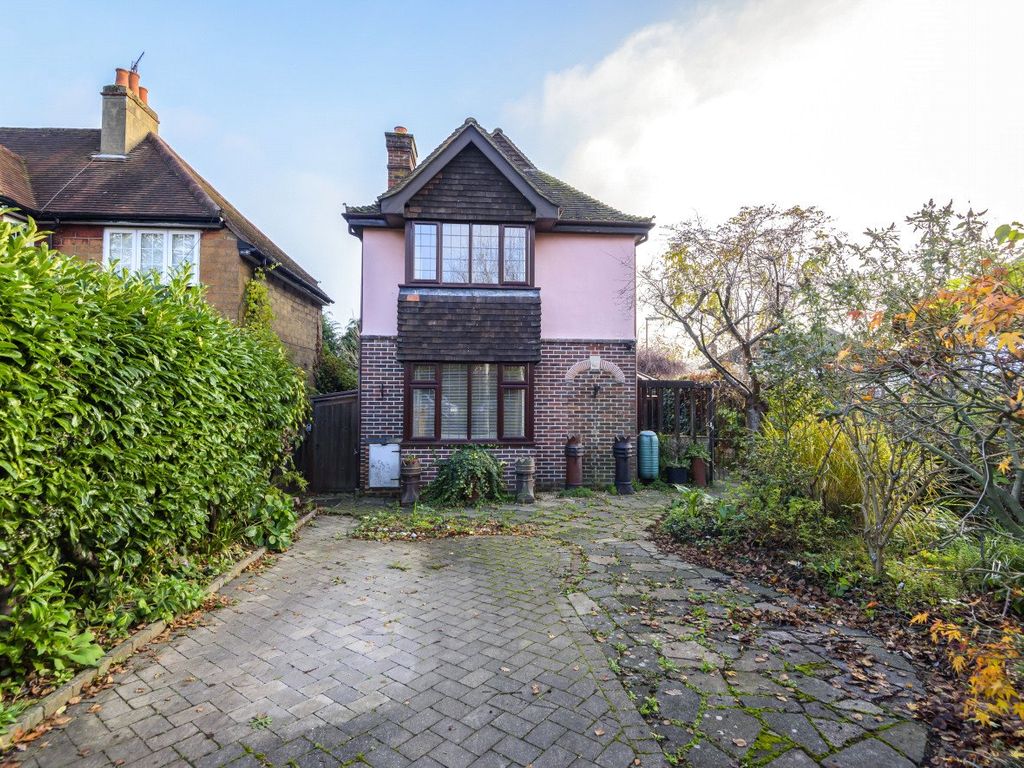 3 bed detached house for sale in Guildford, Surrey GU1 Zoopla