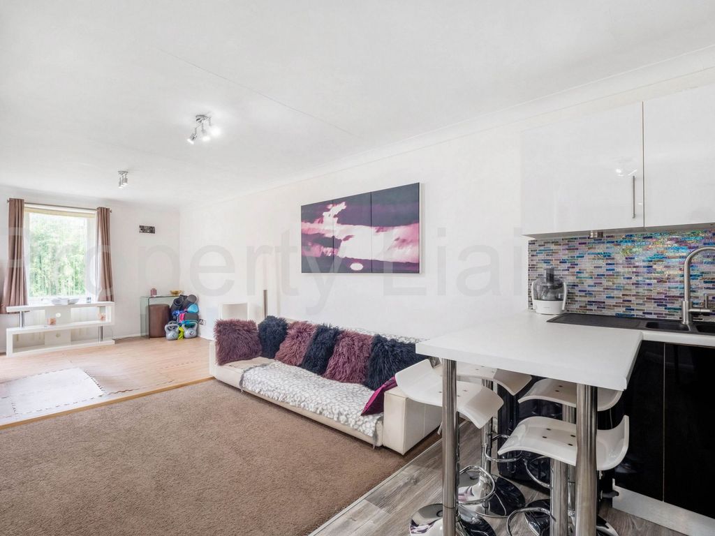 Bowmans Mews, London E1  