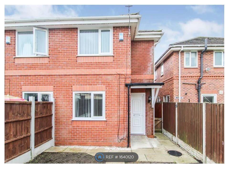 2 bed semidetached house to rent in Lancaster Avenue, Whiston, Prescot