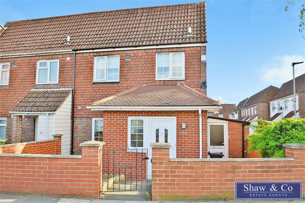 3 bed end terrace house for sale in Cranford Lane, Heston, Hounslow TW5