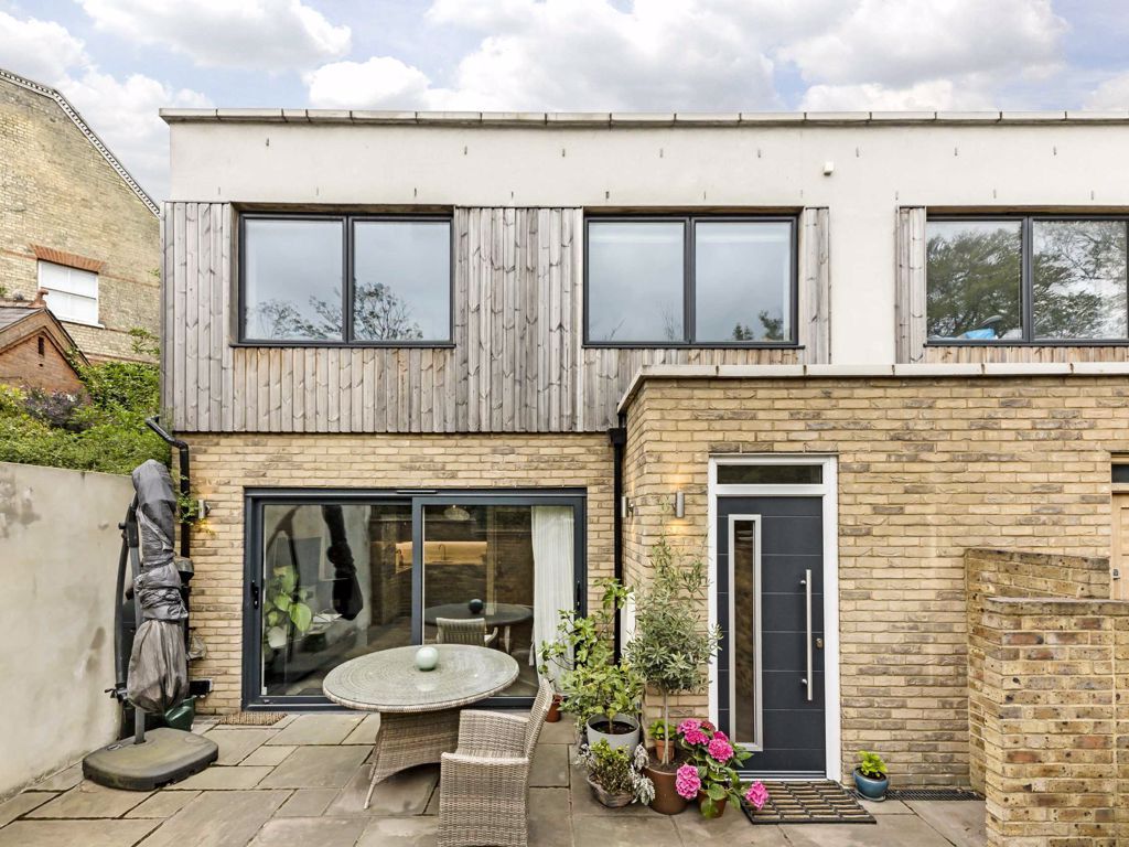 2 bed semidetached house for sale in Surbiton Hill Road, Surbiton KT6