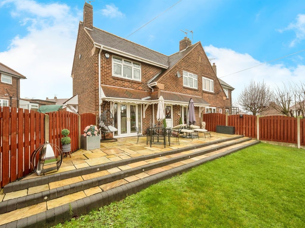 3 bed semidetached house for sale in Osborne Avenue, Woodlands