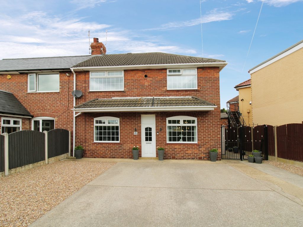 3 bed semidetached house for sale in Devonshire Road, Maltby