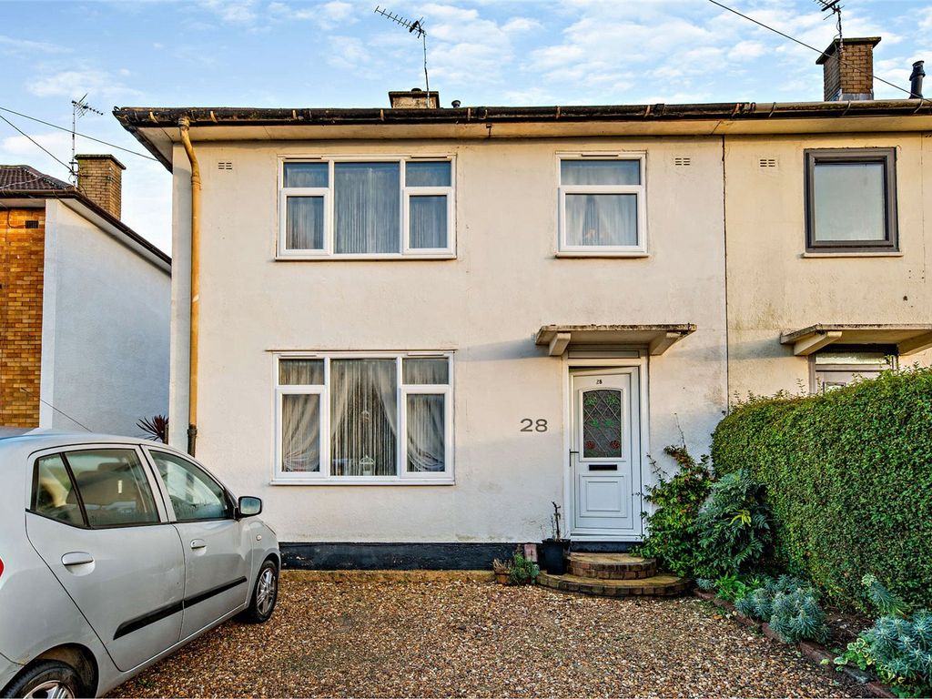 3 bed end terrace house for sale in Archway Road, Leicester
