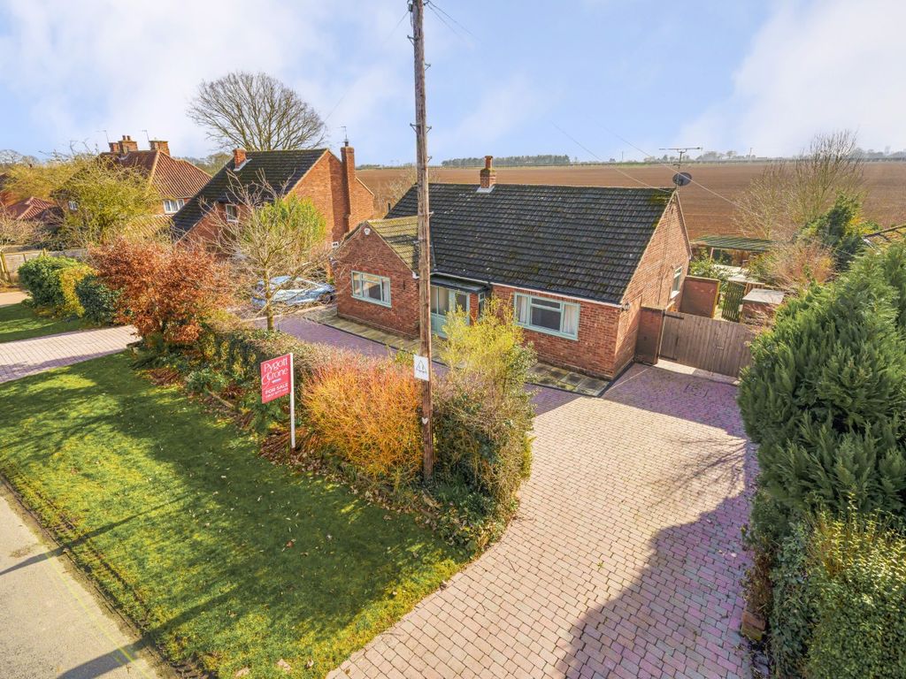3 bed detached bungalow for sale in Riseholme Lane, Riseholme, Lincoln