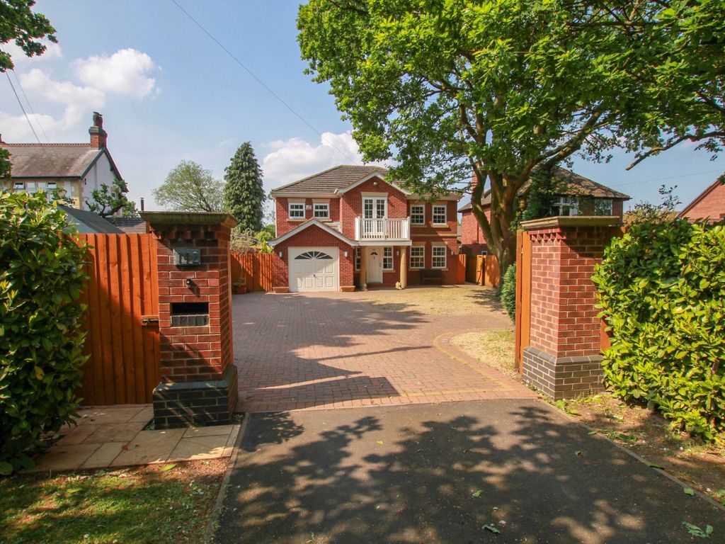 5 bed detached house to rent in Bitham Lane, Stretton, BurtonOnTrent
