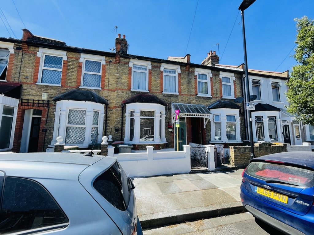 2 bed terraced house to rent in Beverley Road, East Ham E6 Zoopla