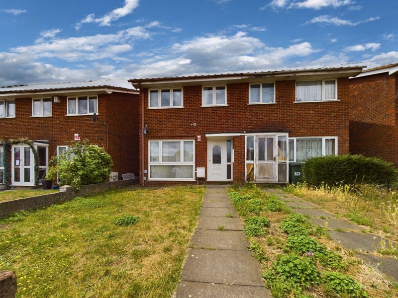 3 bed semidetached house for sale in Mill Road, Aveley, South Ockendon