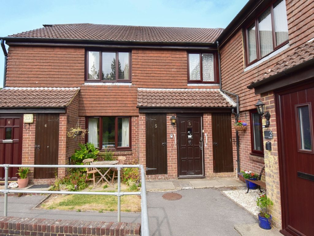 1 bed terraced house for sale in St. Johns Road, Crowborough, East