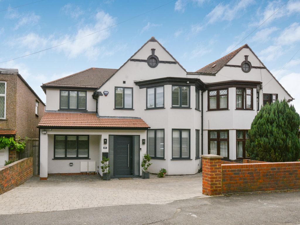 5 bed semidetached house for sale in Jersey Road, Osterley, Isleworth