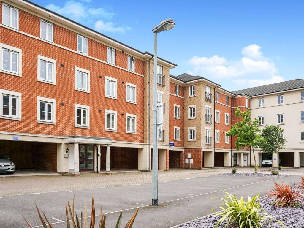 Ffordd James Mcghan, Cardiff Bay CF11  