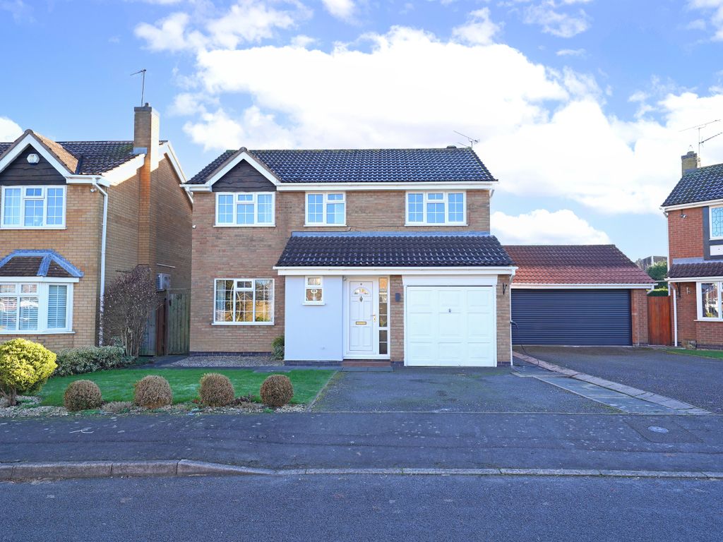 4 bed detached house for sale in Kestrel Close, Leicester Forest East
