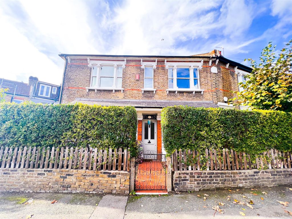 2 bed semidetached house for sale in Mornington Road, London E11 Zoopla