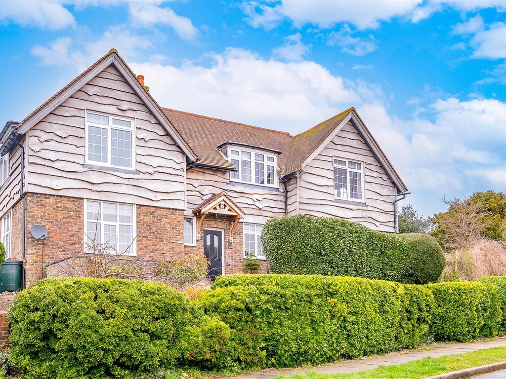 4 bed detached house for sale in Homefield Road, Seaford BN25, £765,000