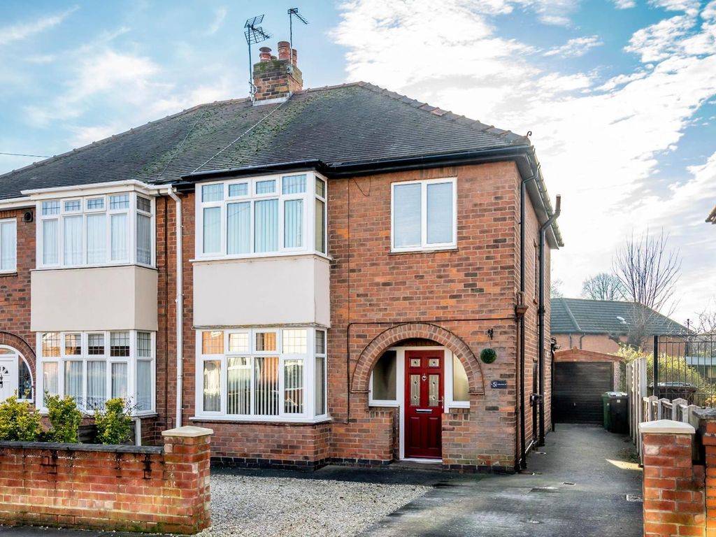 3 bed semidetached house for sale in Lumley Road, Burton Stone Lane