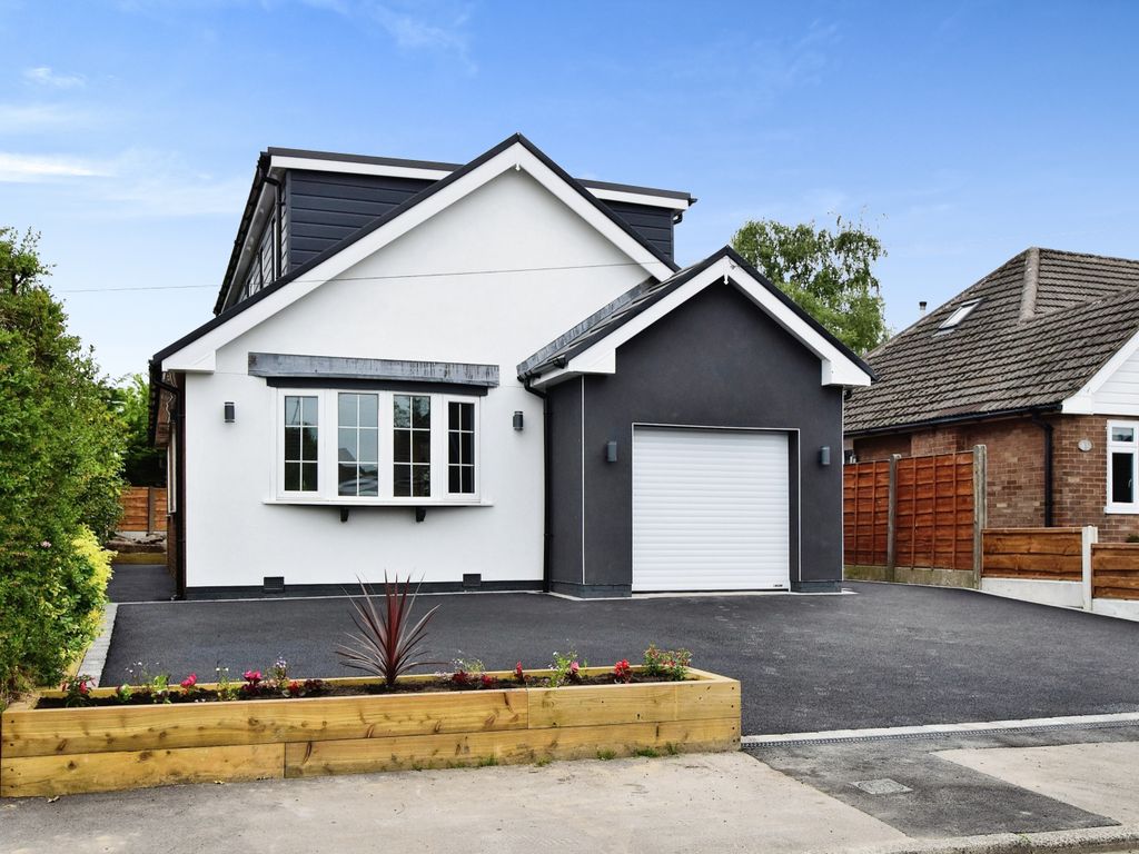 4 bed detached house for sale in Castleton Drive, High Lane, Stockport