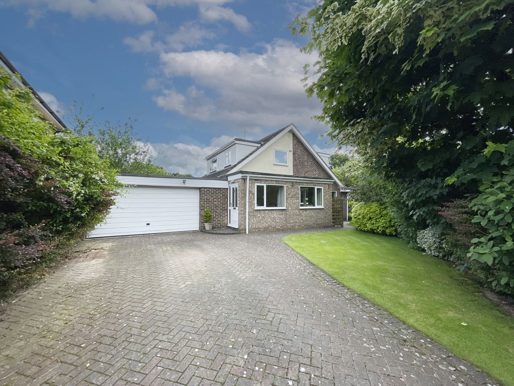 4 bed detached house for sale in Longbridge Road, Bramley, Tadley