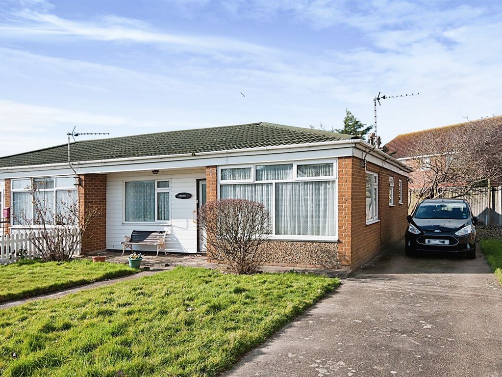 3 bed detached bungalow for sale in Viking Way, Eastbourne BN23 Zoopla