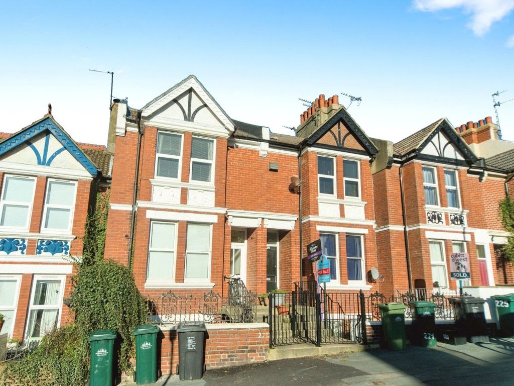 Studio for sale in Elm Grove, Brighton, East Sussex BN2, £170,000 Zoopla