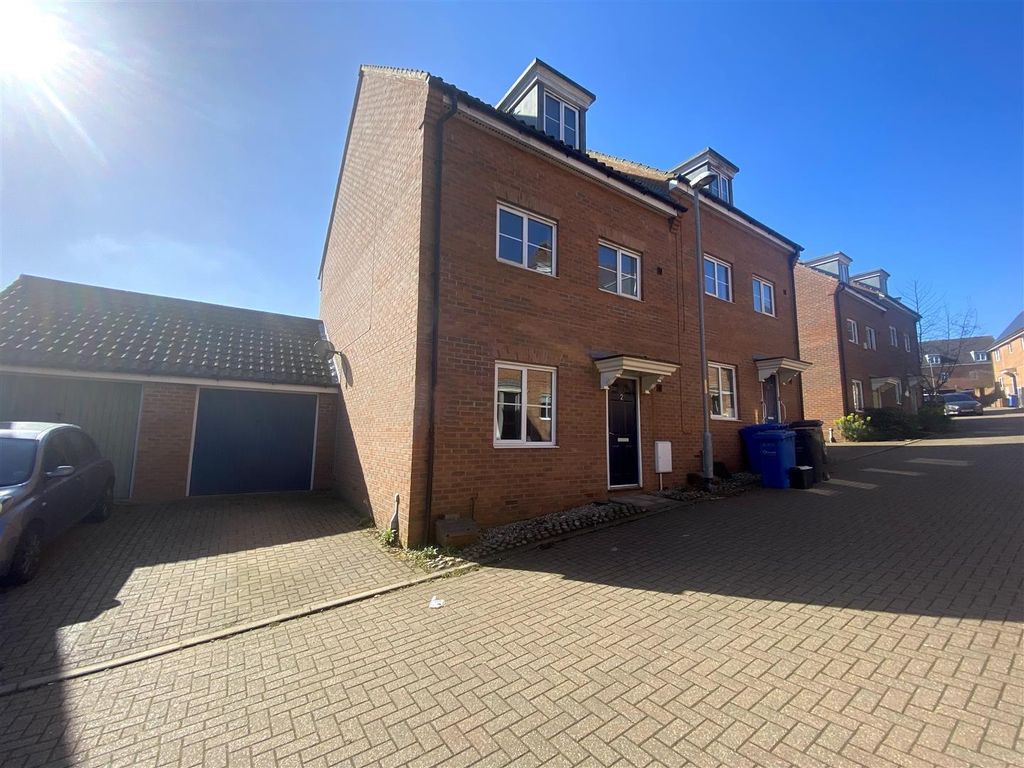 4 bed town house for sale in Attoe Walk, Norwich NR3 Zoopla