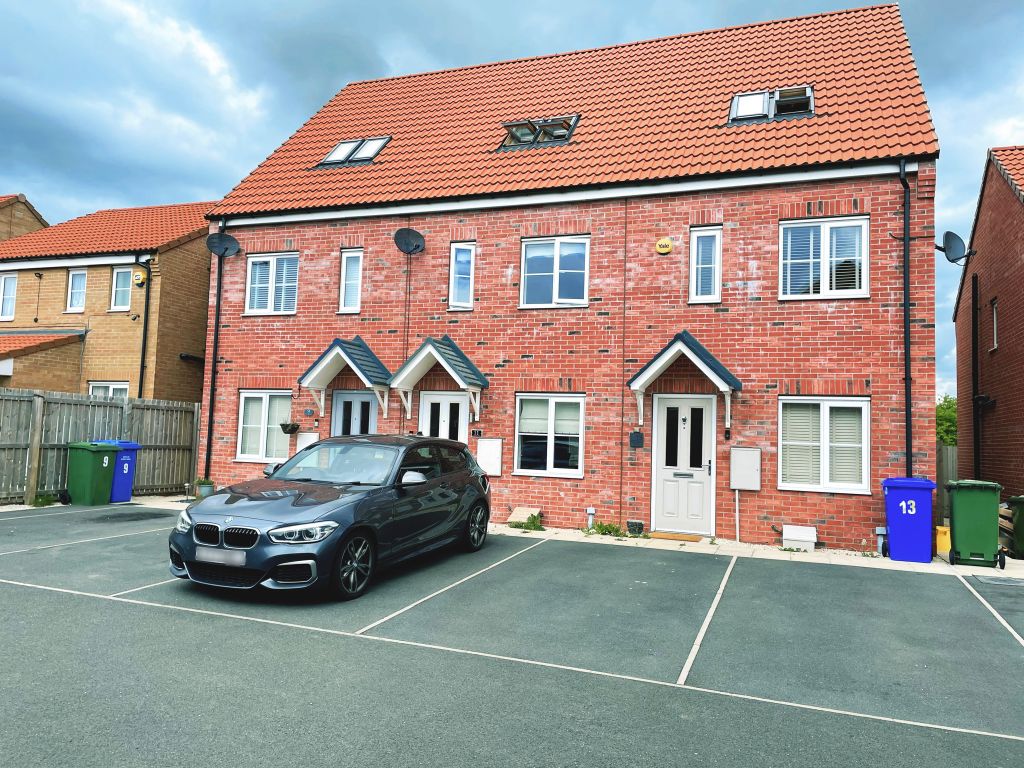 3 bed terraced house for sale in Pershore Drive, Harworth, Doncaster