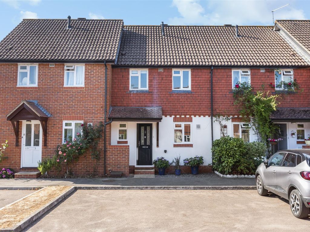 3 bed terraced house for sale in Heather Walk, Smallfield, Horley RH6
