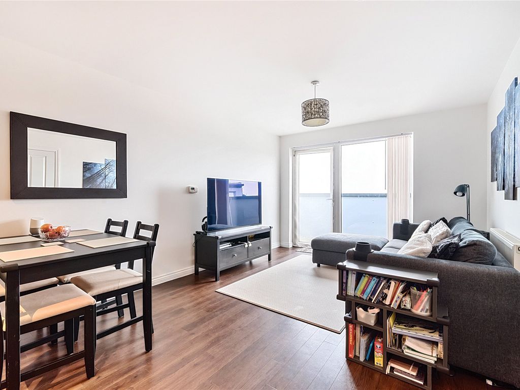 2 bed flat for sale in Homesdale Road, Bromley BR2, £325,000 Zoopla