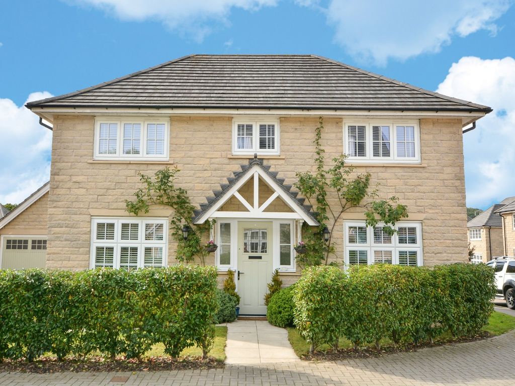 4 bed detached house for sale in Mill Square, Horsforth, Leeds LS18, £