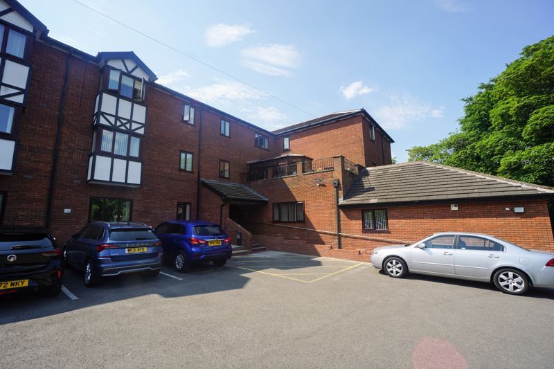 2 bed flat for sale in Westgate Avenue, Bolton BL1 Zoopla