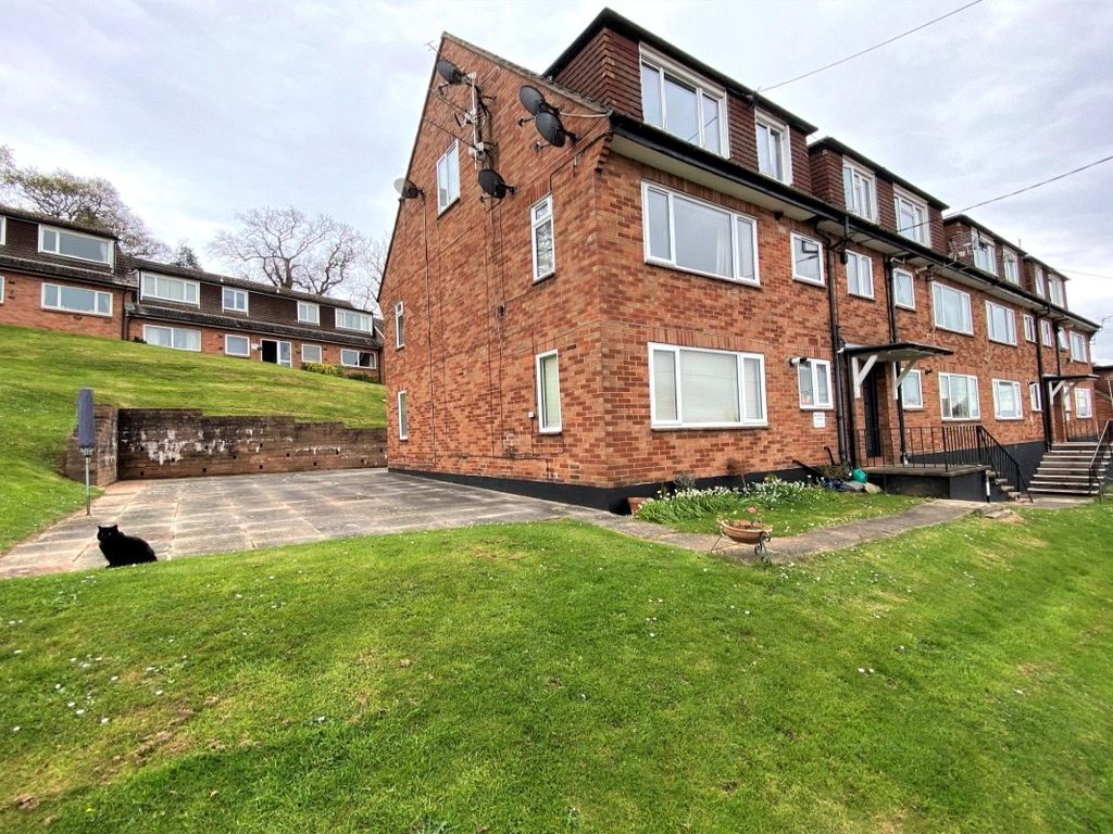 2 bed flat to rent in Bradham Court, Exmouth, Devon EX8 Zoopla