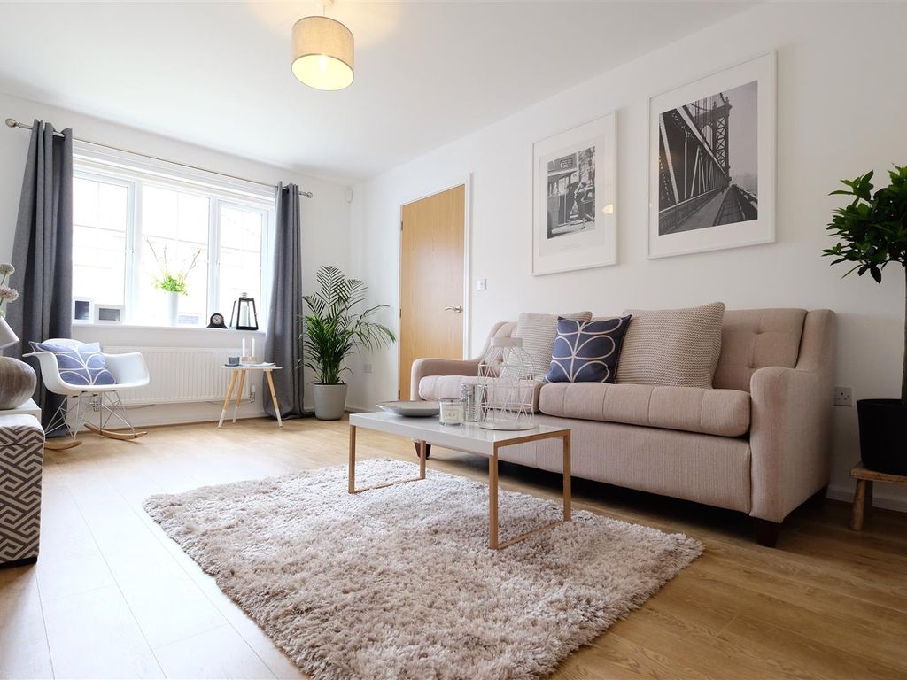 3 bed semidetached house to rent in Cromwell Road, Ellesmere Port CH65