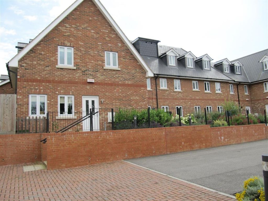 2 bed end terrace house to rent in Woodland Grange, Hay Street, Steeple