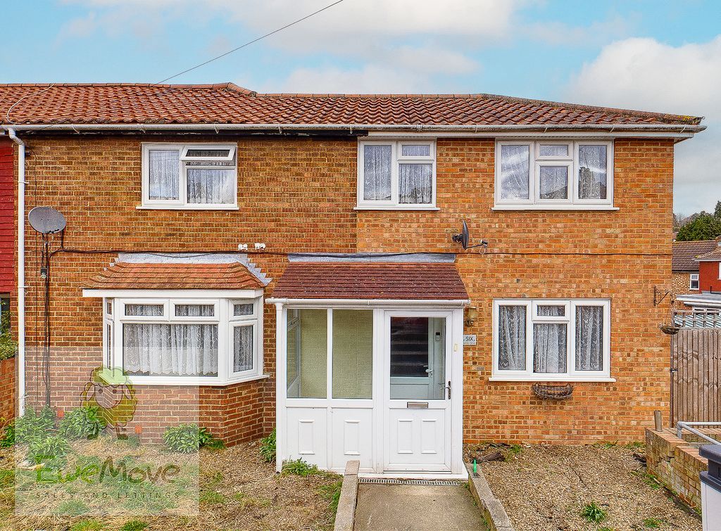 5 bed end terrace house for sale in Barnaby Terrace, Rochester ME1 Zoopla