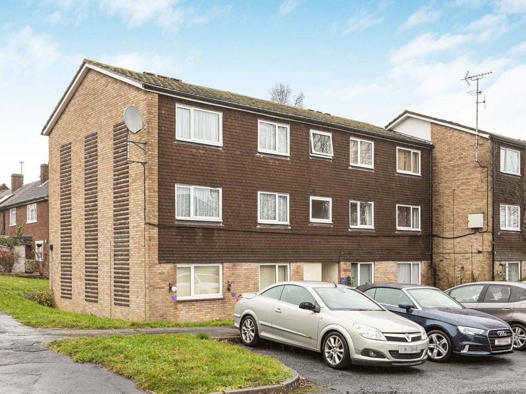 1 bed flat for sale in Holyrood Crescent, St Albans AL1, £190,000 Zoopla