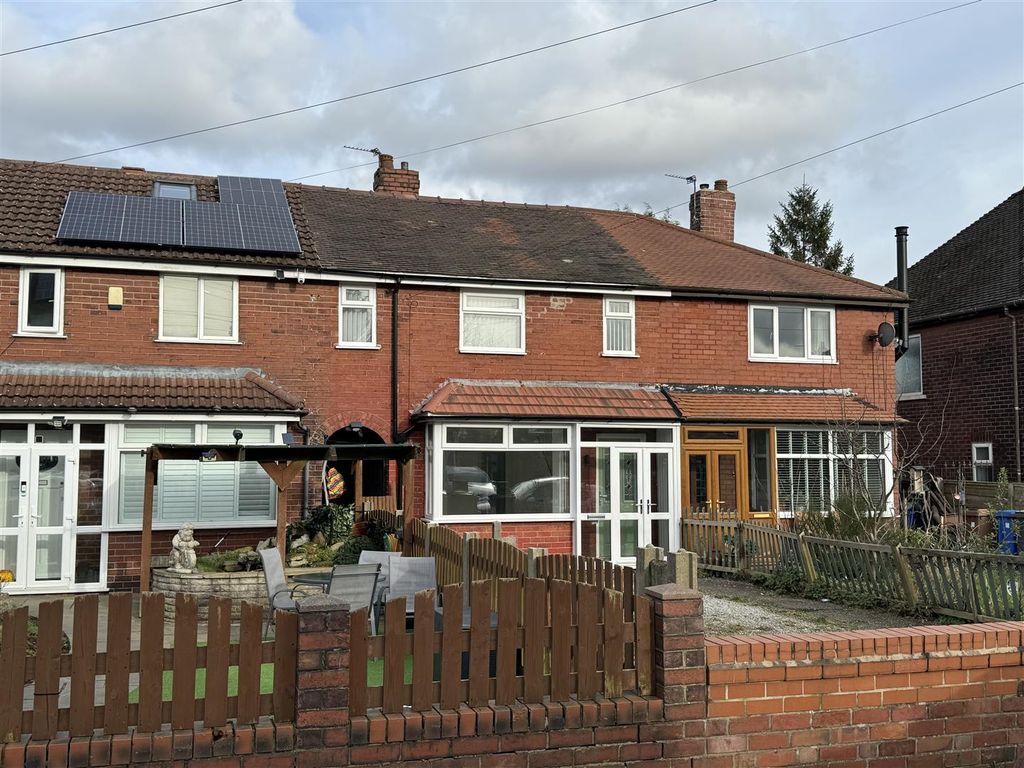 3 bed terraced house for sale in Marlborough Close, AshtonUnderLyne