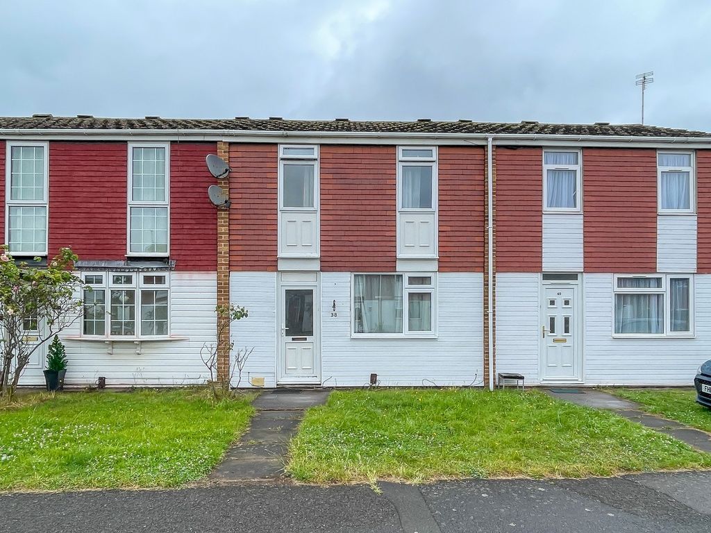 3 bed terraced house to rent in Peebles Way, Leicester LE4, £975 pcm