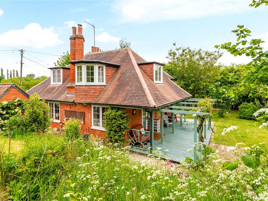 4 bed detached house for sale in Kings Road, Easterton, Devizes