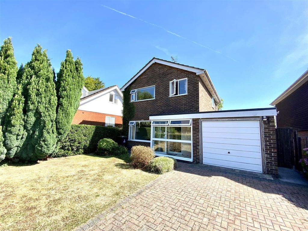 3 bed detached house for sale in Fair View, Chepstow NP16 Zoopla