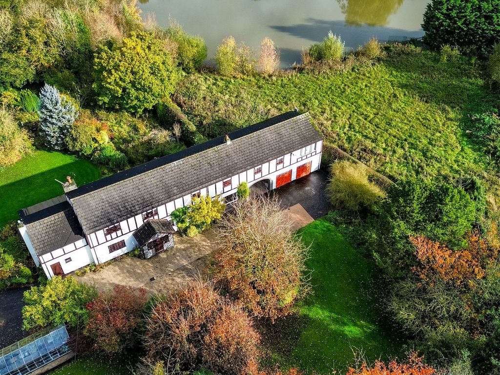 5 bed barn conversion for sale in Speakman Barn, 357 Warrington Road, Leigh End, Glazebury