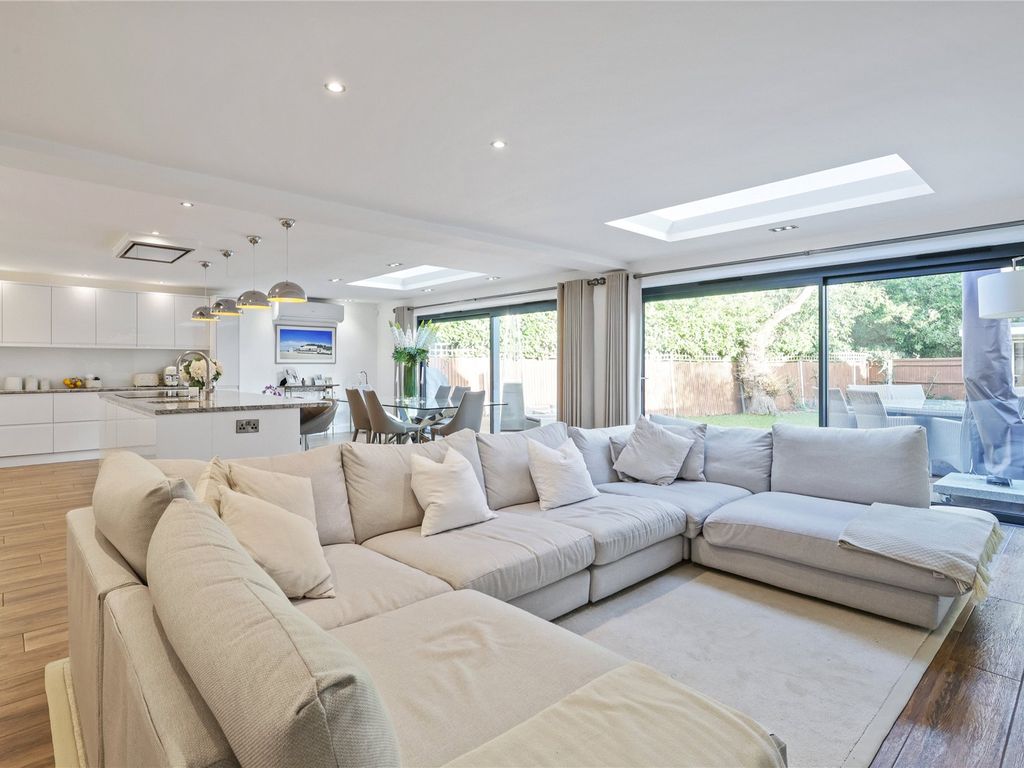 3 bed detached house for sale in Pendenza, Cobham, Surrey KT11, £