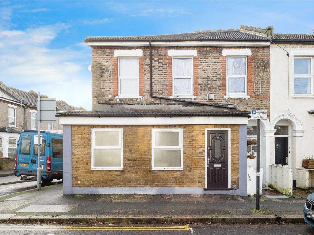 2 bed flat for sale in Knox Road, London E7, £375,000 Zoopla