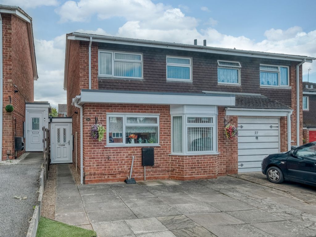 3 bed semidetached house for sale in Milcote Close, Greenlands