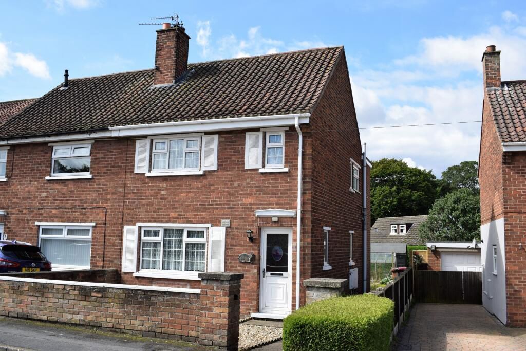 2 bed semidetached house for sale in Vicarage Gardens, Wrawby, Brigg