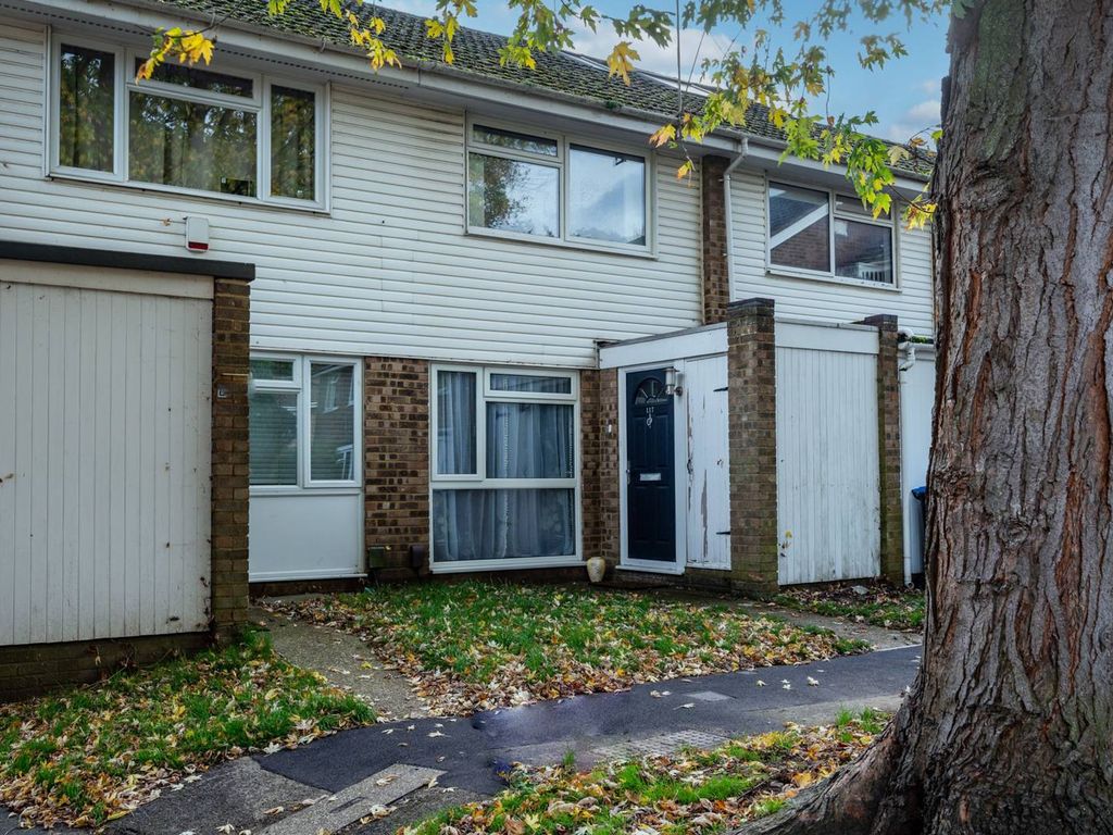 Bishops Wood, Woking GU21