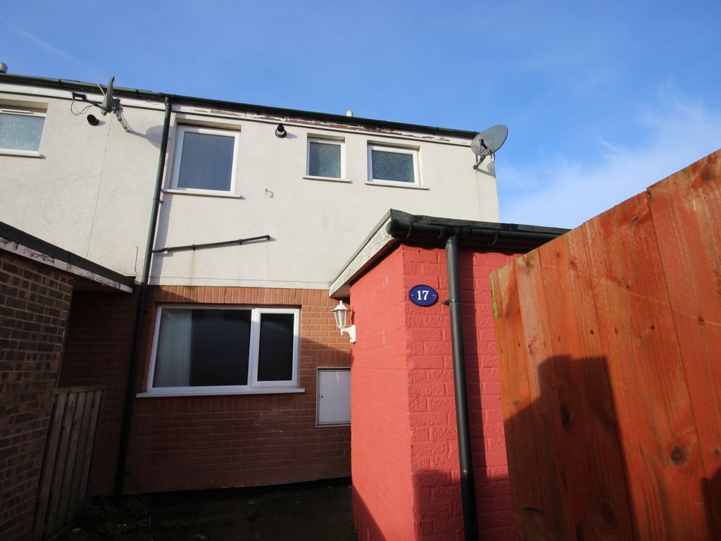 3 bed end terrace house for sale in Helvellyn Close, Bransholme, Hull