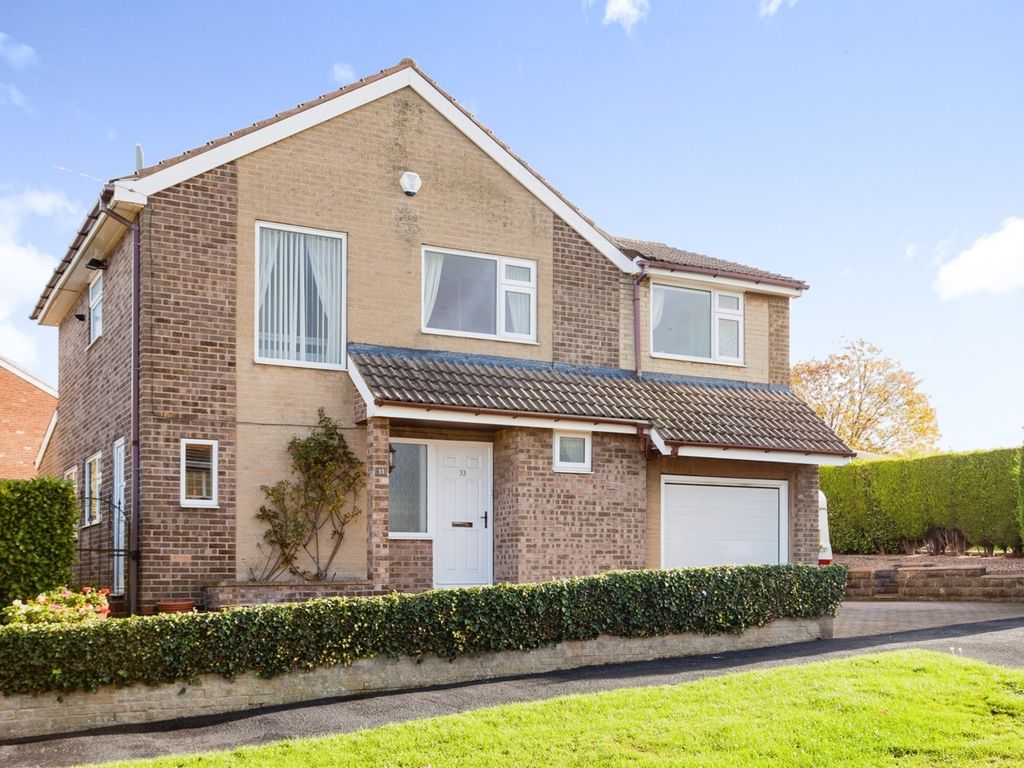 4 bed detached house for sale in Springhill Avenue, Crofton, Wakefield