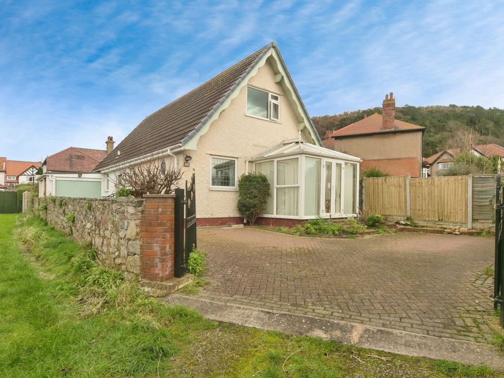 3 bed detached house for sale in Meadow Gardens, Llandudno, Gerddi'r Ddol, Llandudno LL30, £