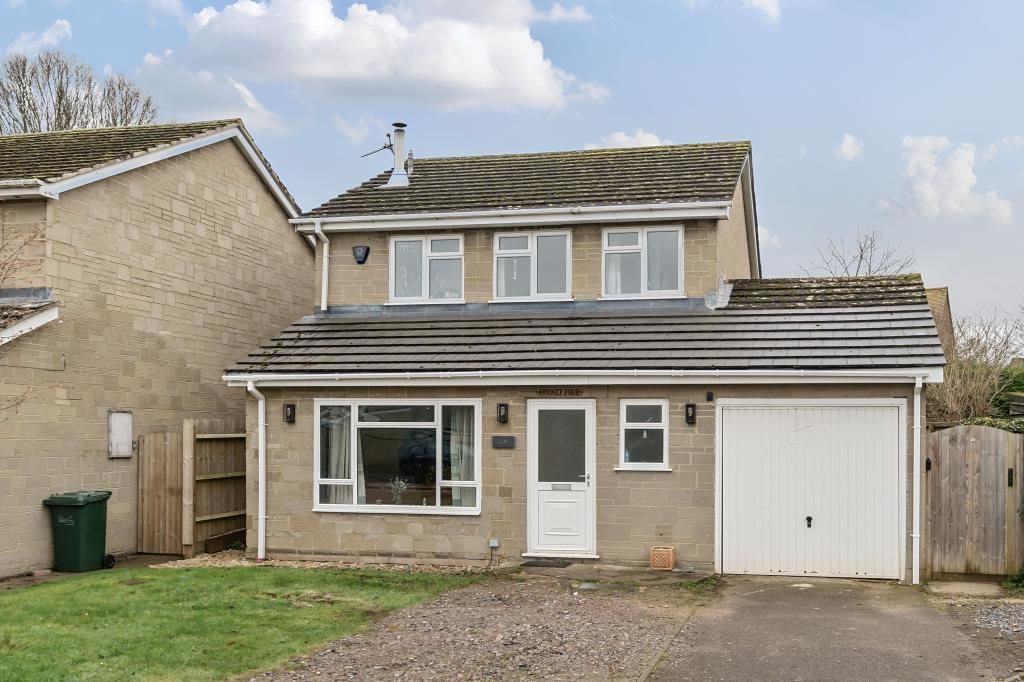 3 bed detached house for sale in Chesterton, Oxfordshire OX26, £450,000