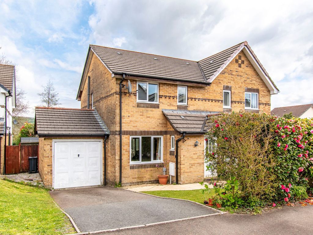 3 bed semidetached house for sale in Jopes Close, St. Cleer PL14, £